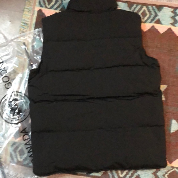 Canada goose freestyle vest sorted out in the wardrobe - Picture 4 of 8